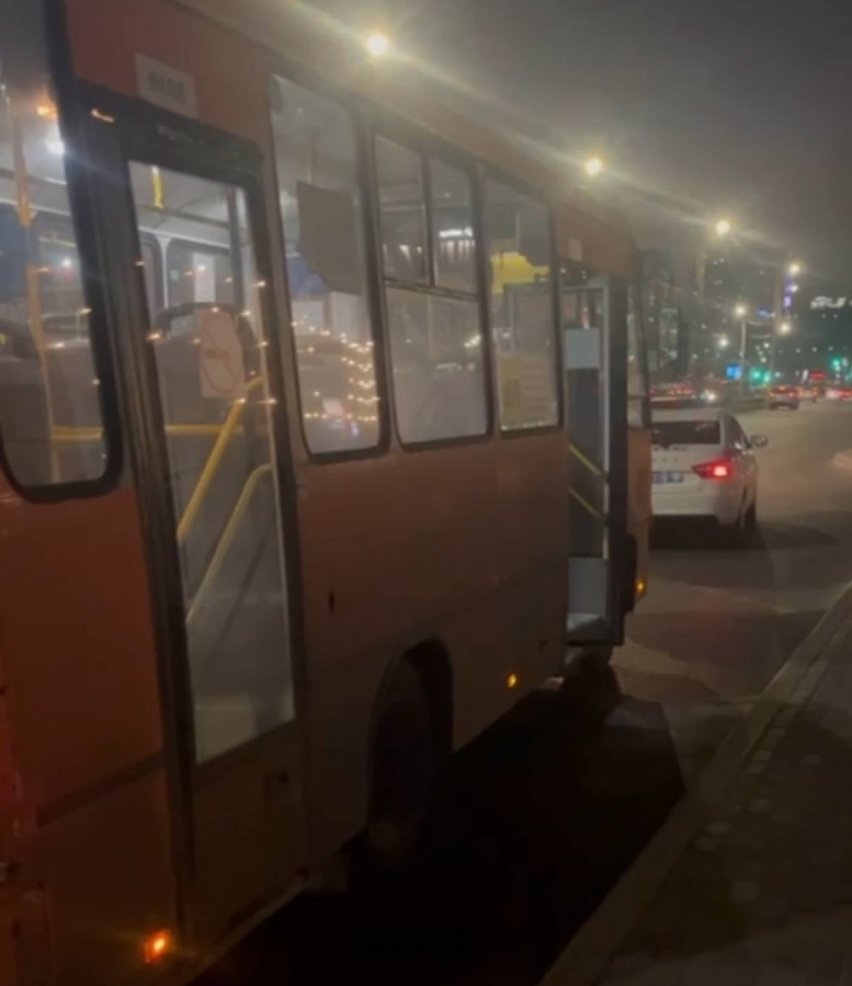 Автобус сбил 50-летнего пешехода в Нижнем Новгороде - фото 1