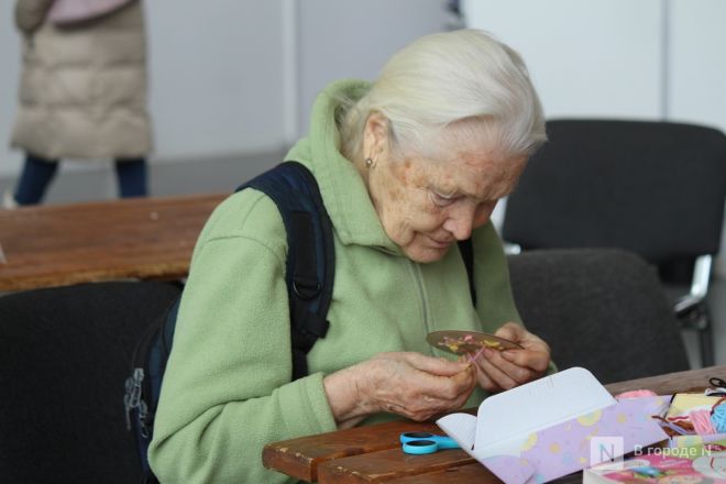 С блинами и в сугробах: как прошла Масленица в Нижнем Новгороде — фоторепортаж - фото 50