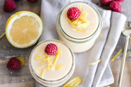 Дрожжи и кишечная палочка: в Росконтроле назвали марки опасного питьевого йогурта