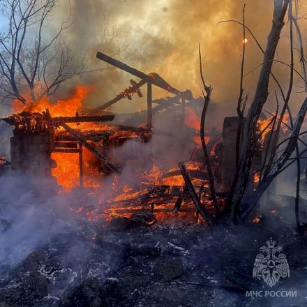 Столб черного дыма напугал жителей Нижнего Новгорода: рассказываем, что горело - фото 1