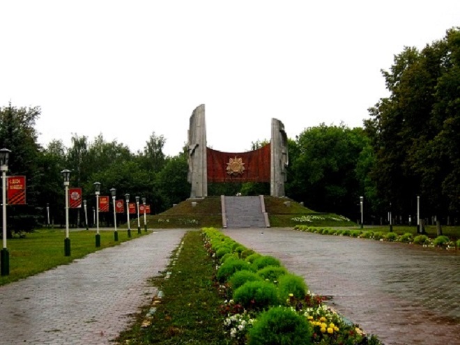 Ко Дню Победы в парке Славы Автозаводского района восстановят освещение - фото 1