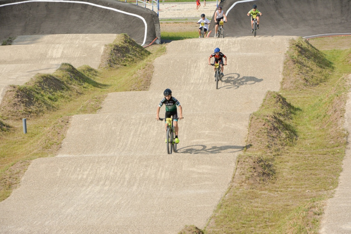 Первая в Нижнем Новгороде BMX-трасса открылась в спортшколе «Чайка»