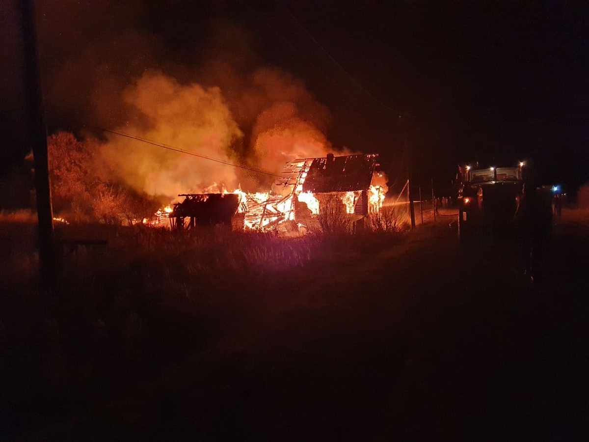 Один человек погиб на пожаре в Шарангском районе - фото 1