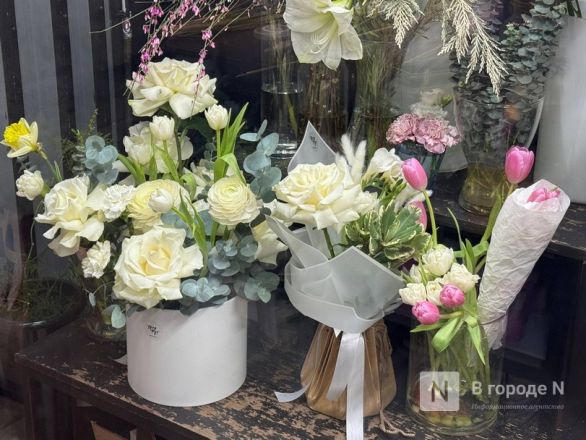Мужчины, готовьтесь. Рассказываем, сколько стоят цветы к 8 марта в Нижнем Новгороде - фото 2