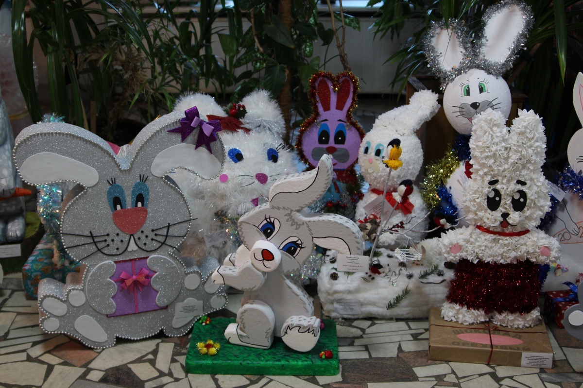 Сотня кроликов украсила холл администрации Ленинского района - фото 2