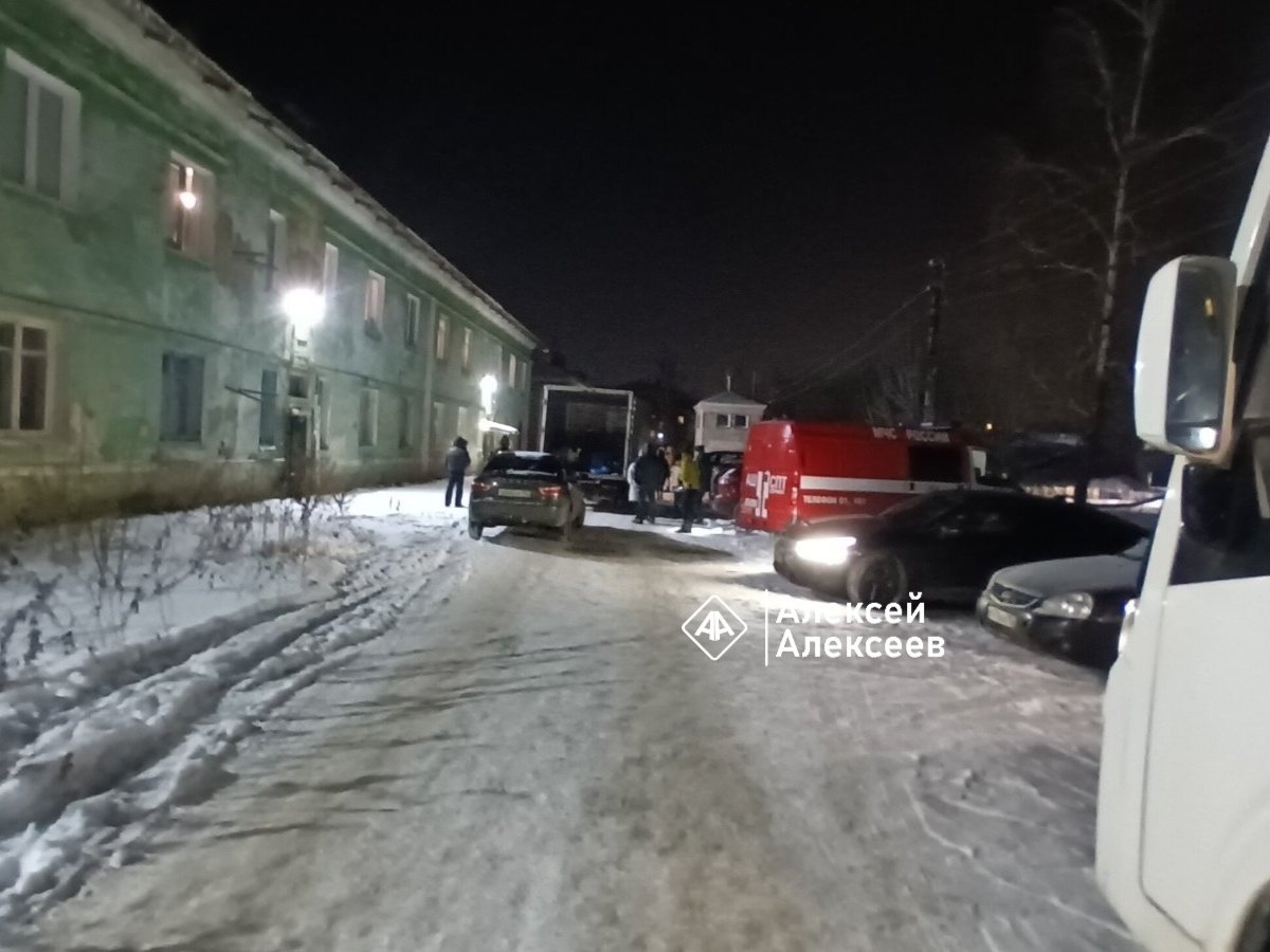 Жителей дома в Дзержинске эвакуировали из-за угрозы обрушения стены - фото 1