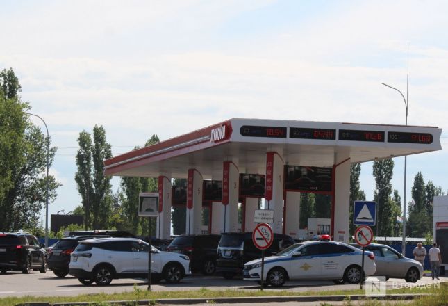 Плачь и смотри: что происходит сейчас на заправках в Нижнем Новгороде &mdash; репортаж &laquo;В городе N&raquo; - фото 31
