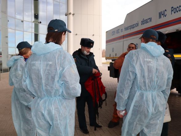 Дезинфекцию нижегородского аэропорта доверили юным спасателям - фото 3