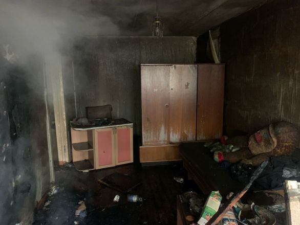 Пожар из-за непотушенной сигареты вспыхнул в Володарском районе - фото 3