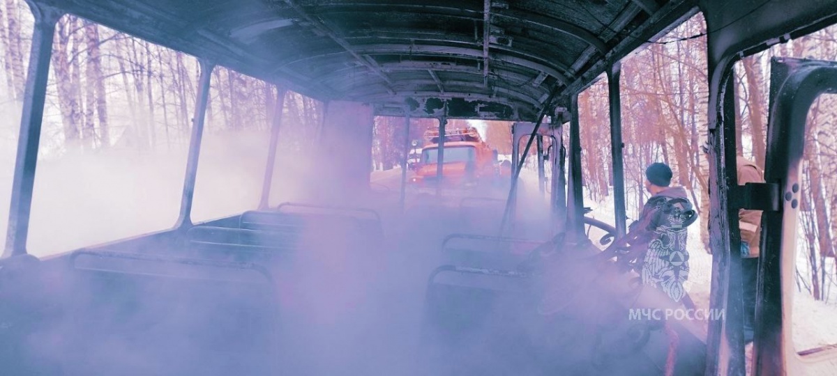 Автобус загорелся на Бору 16 января - фото 1