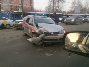 Автомобиль МЧС попал в ДТП на улице Белинского