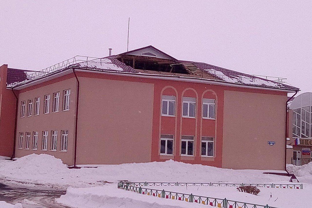 Прокуратура установила причину обрушения крыши в гагинской школе - фото 1