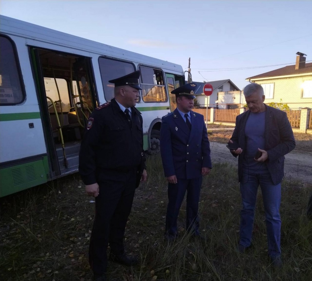 Рейсовый автобус попал в ДТП в Выксе - фото 1