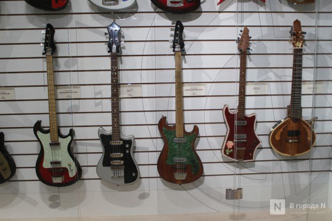 Гитара Высоцкого и барабан &laquo;Любэ&raquo;: музей музыки открылся в Нижнем Новгороде - фото 64