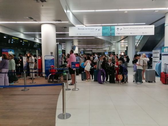 1500 пассажиров застряли в нижегородском аэропорту - фото 2