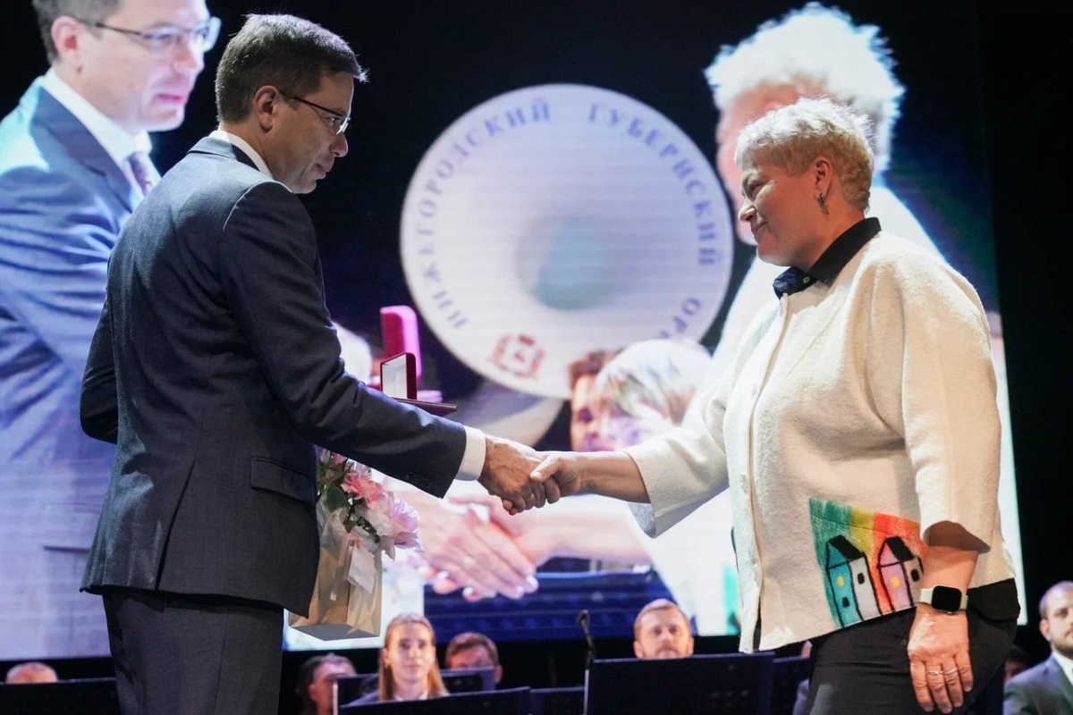 Юрий Шалабаев поздравил нижегородских педагогов с Днем учителя - фото 1