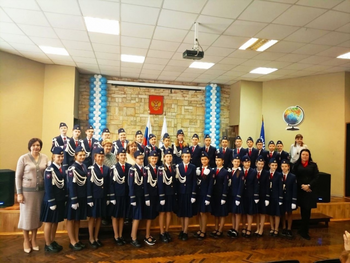Учеников школы № 49 приняли в ряды юных инспекторов Нижнего Новгорода - фото 1