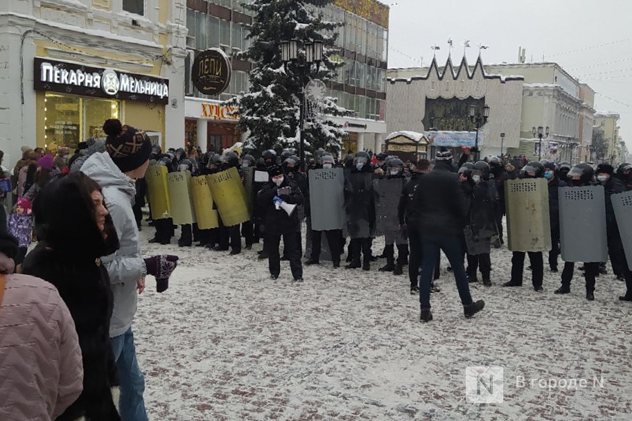 ОМОН встал на пути протестующих в Нижнем Новгороде