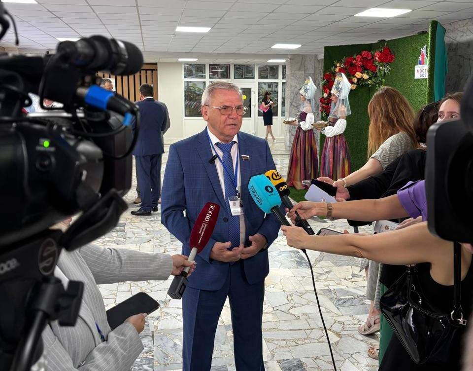 Люлин пригласил белорусских журналистов в Большое Болдино на V съезд малых городов - фото 1