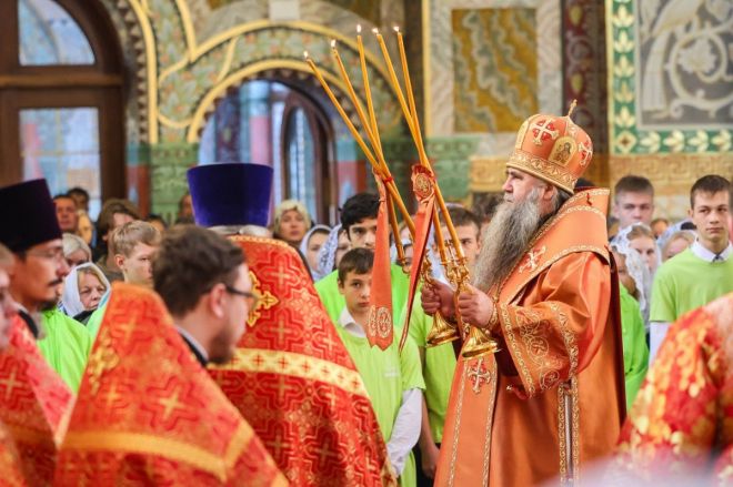 Новый колокол освятили в Воскресенском соборе Дзержинска - фото 2