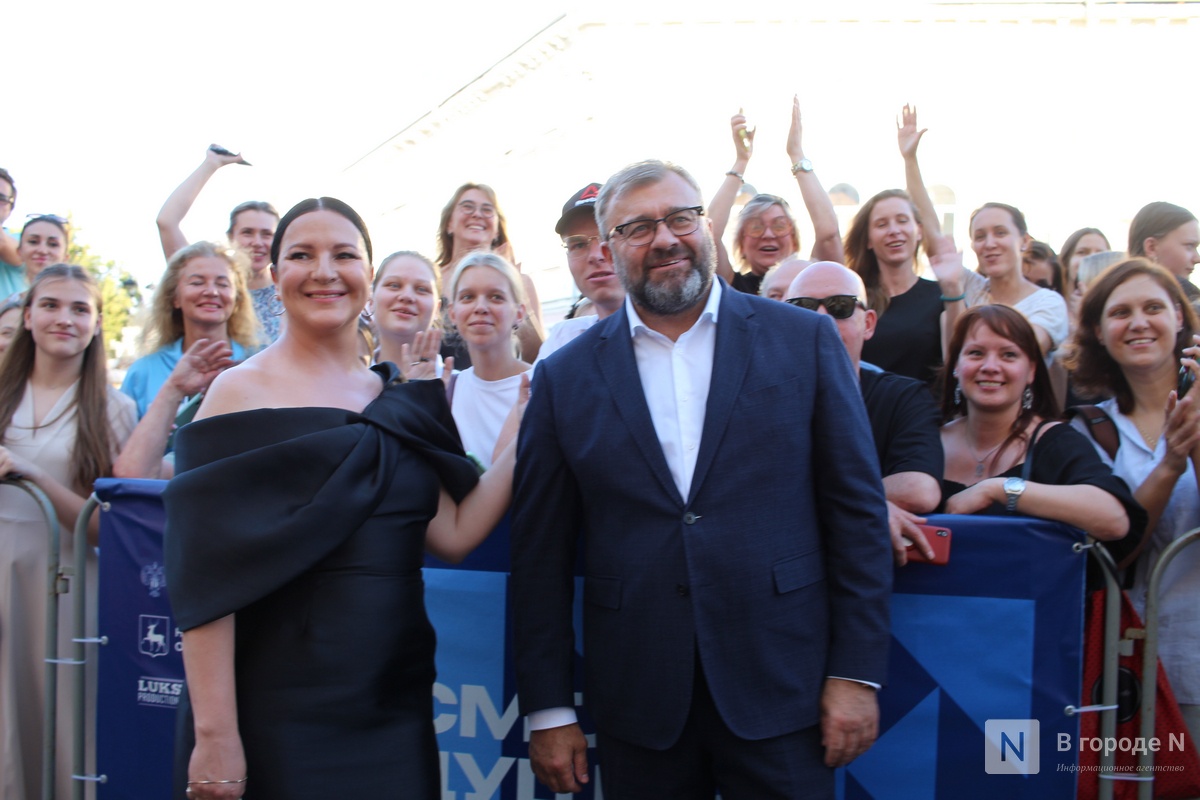 Знаменитости здесь: фоторепортаж с открытия &laquo;Горький fest&raquo; в Нижнем Новгороде - фото 36