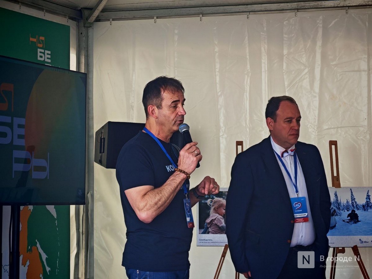 Известный актер Дмитрий Певцов выступил в Нижнем Новгороде на День России - фото 1