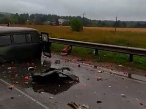 Два человека погибли в страшном ДТП с УАЗом и фурой в Кстовском районе (ФОТО)