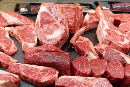 Нижегородскому предприятию разрешили выдавать зарплату мясом