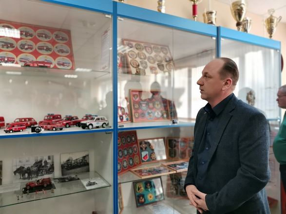 Кстовский сигнуманист представил нижегородцам лучшие экспонаты своей коллекции пожарных шевронов - фото 6