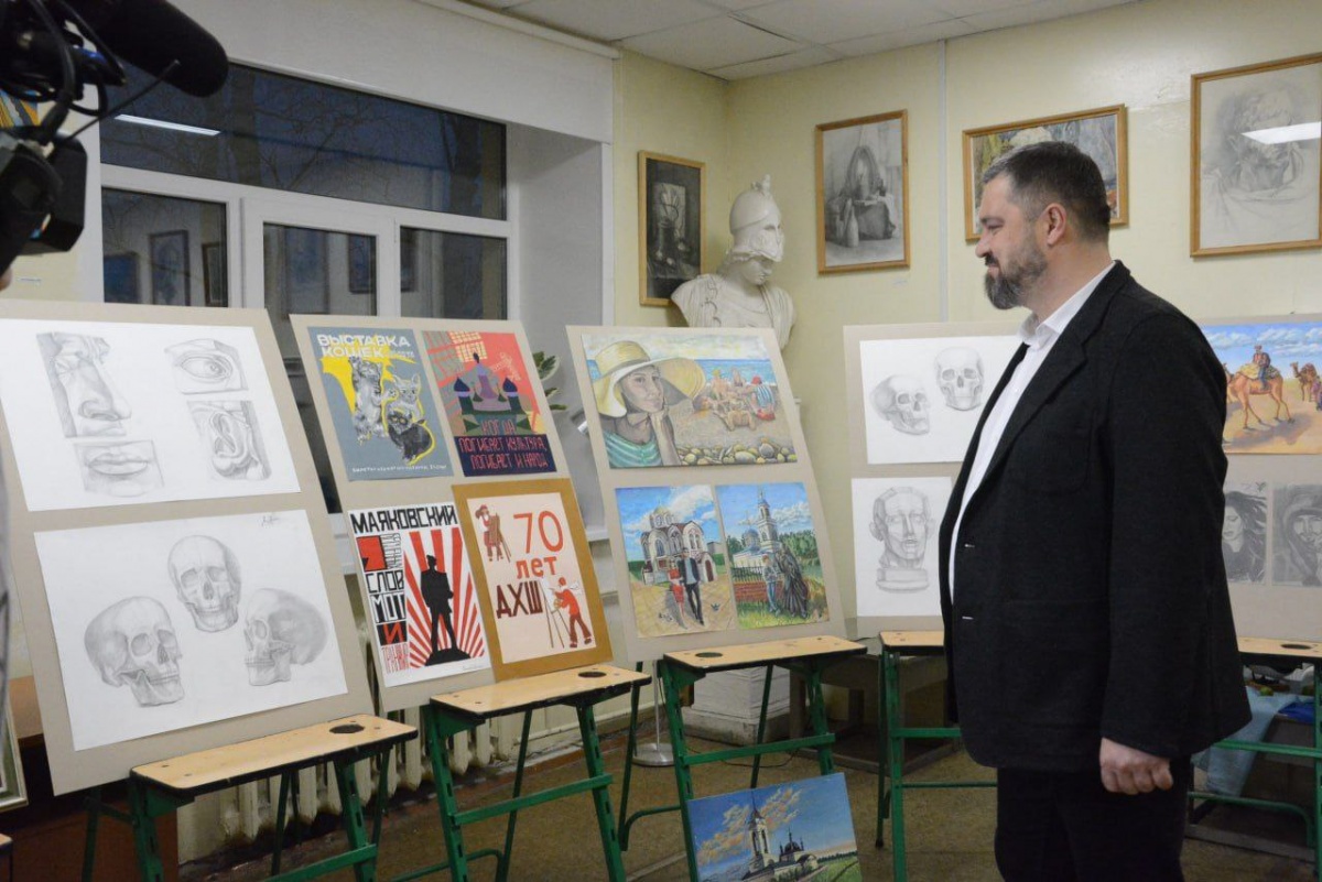 70-летие легендарной художественной школы отметили в Дзержинске - фото 1