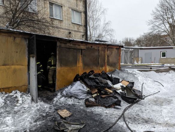 Склад с полиэтиленом горел на предприятии в Нижнем Новгороде - фото 4
