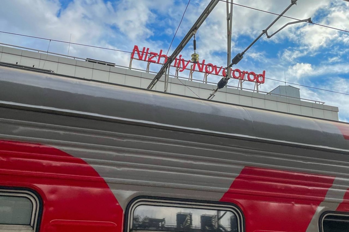 Нижегородцы и пассажиры из других городов массово столкнулись с поломкой поездов