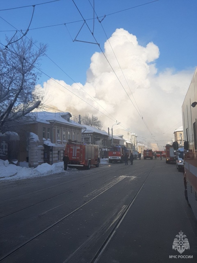 Опубликованы фото с места пожара в купеческом доме на Ильинской - фото 1