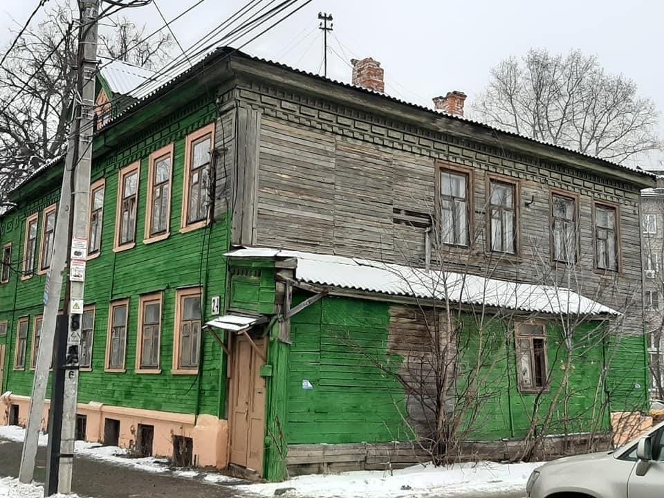 Нижегородские власти прокомментировали покраску аварийного дома на улице Костина - фото 1